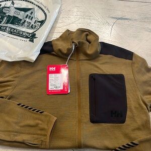 NWT- HH men’s LIFA merino mid layer zipper up jacket